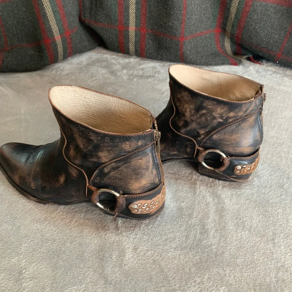 Freebird by Steven Hotel Distressed Brown Leather Harness Ankle Boots Womens 10